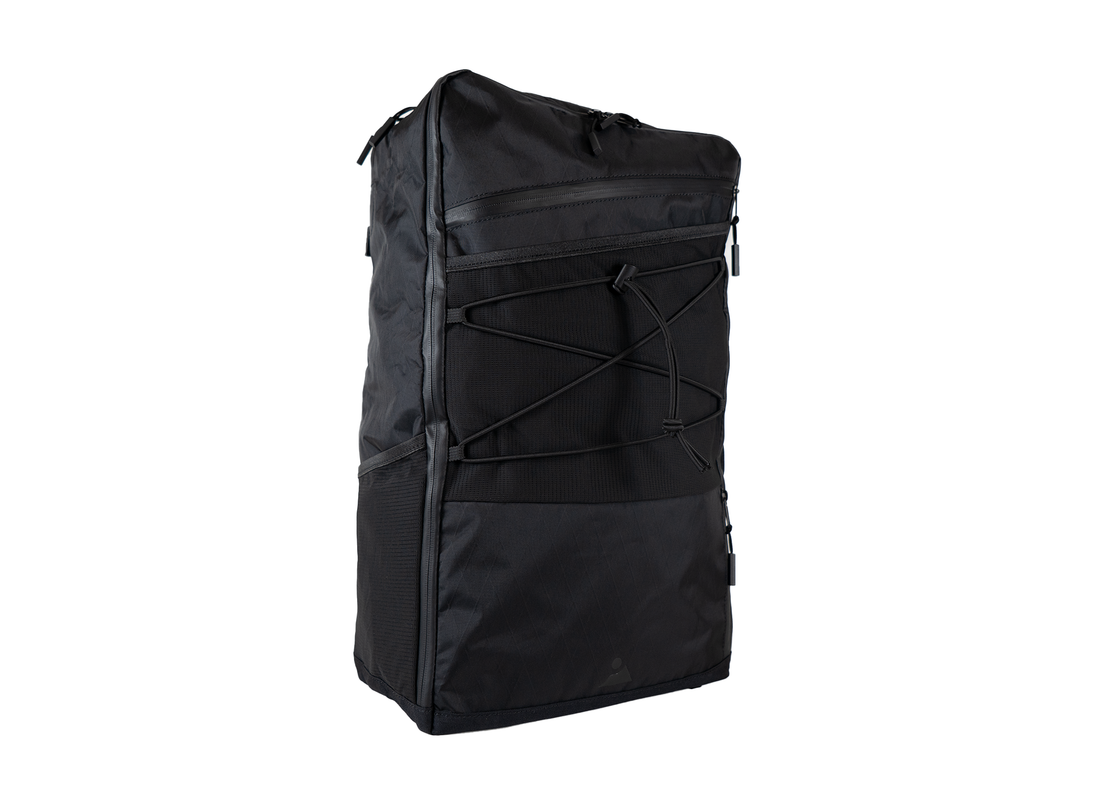 The Generalist - 35L Travel Backpack